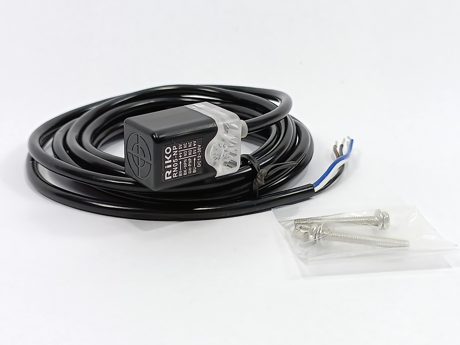 1PC NEW Riko RN05-NP Proximity Sensor Fast delivery