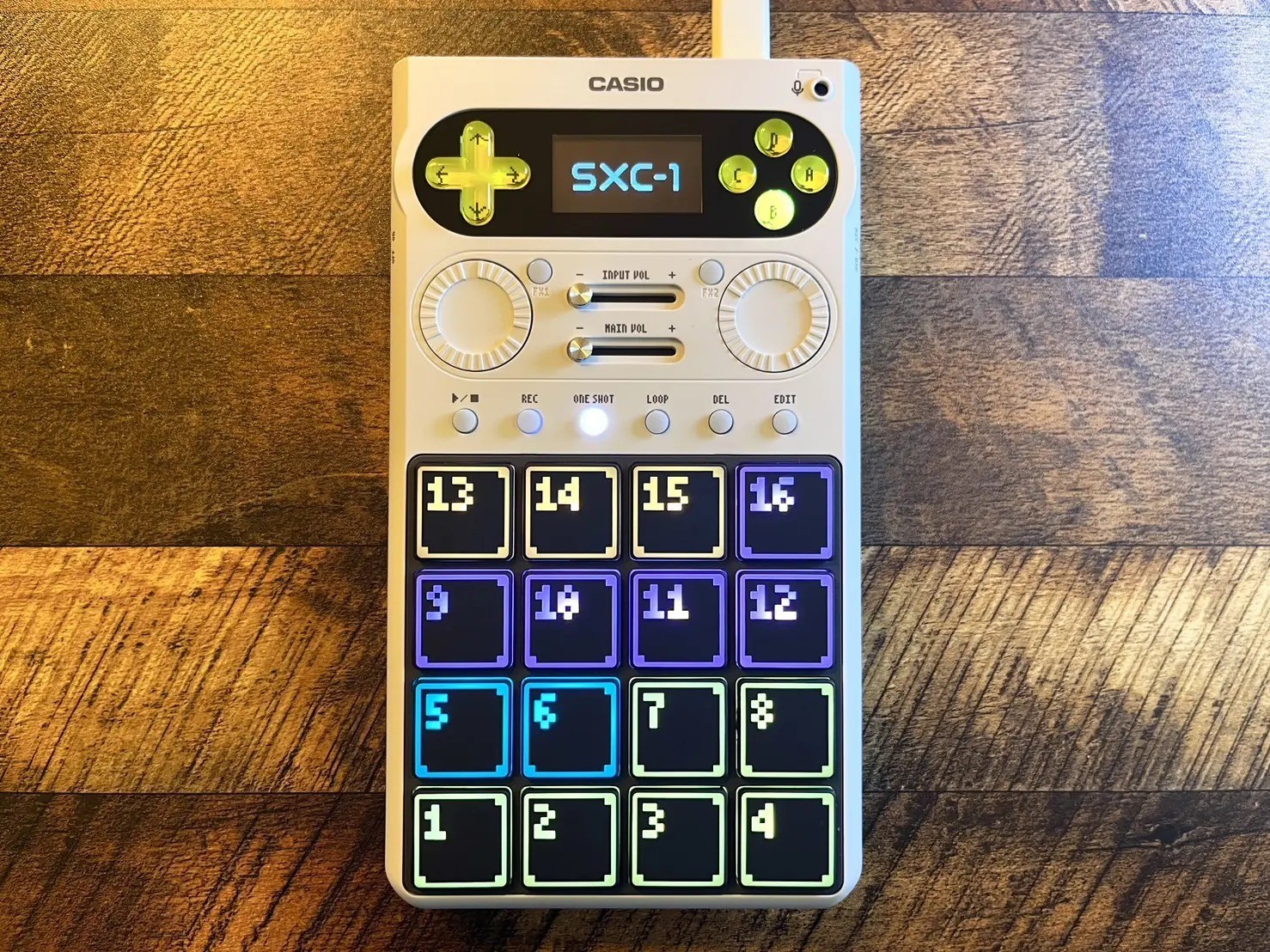 Casio SXC-1 Portable Standalone Sampler White 16 Pads 64GB USB-C SK-1 MT-40