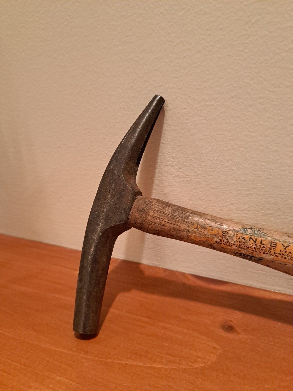 ATHA/Stanley No. 602 Upholstery/Leatherwork/Tack Hammer ORIGINAL PARTIAL LABEL