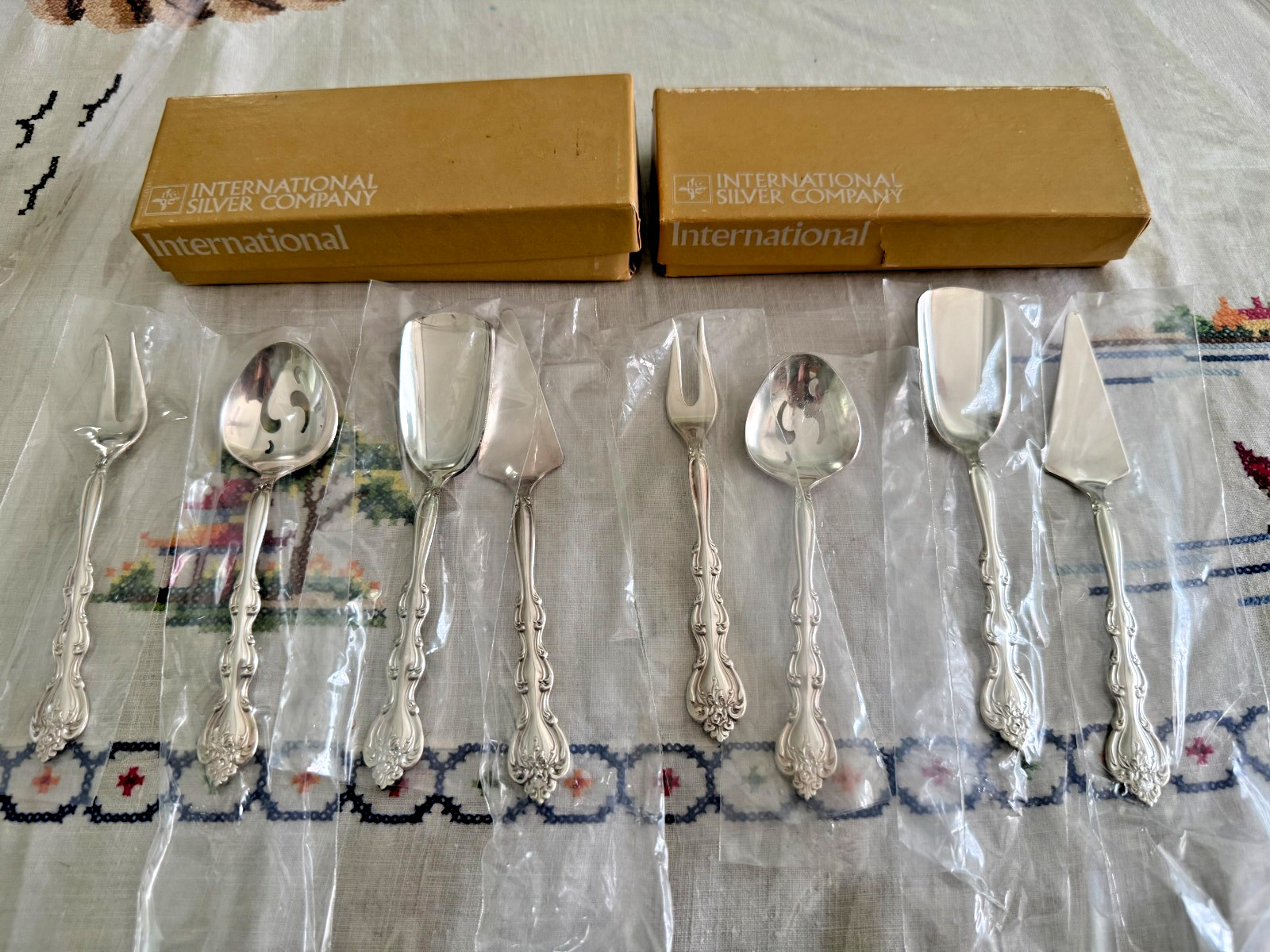 International Silver Company Silverplate Hostess Serving Set 8 Pc Ornate Floral