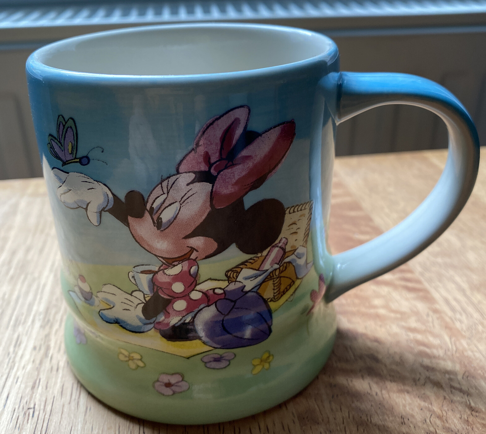 Disney Store Exclusive Mug Minnie Mouse Flowers Butterflies Pretty