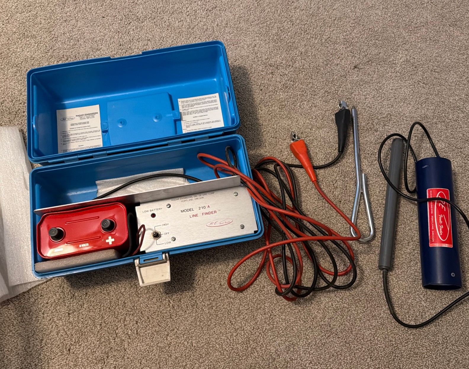 Vintage Radar Engineers Line Finder Model 210A Cable Tracer Complete W/ Case