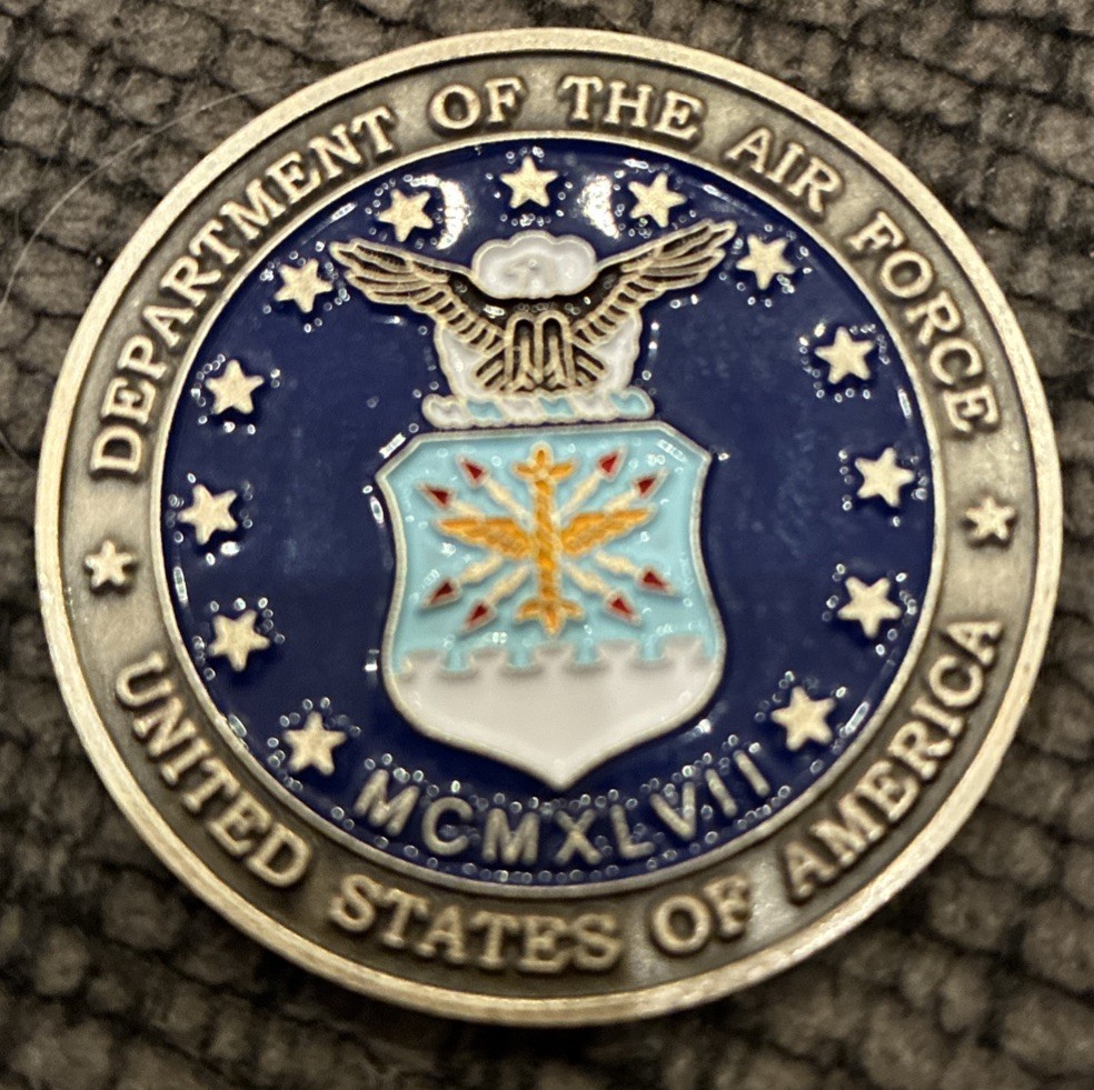 CHALLENGE COIN OLDER U.S. DEPARTMENT OF THE AIR FORCE MASTER SERGEANT