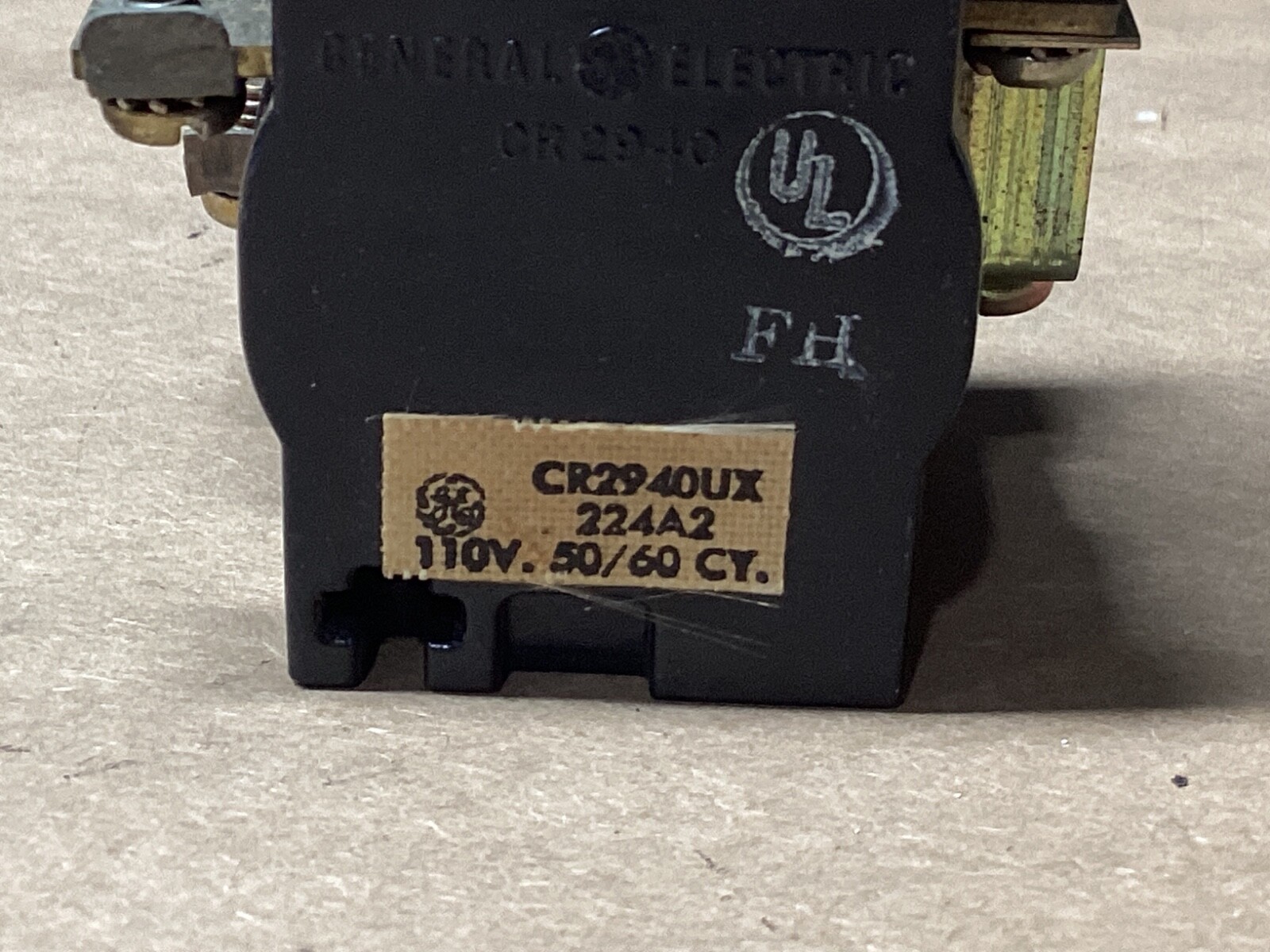 GENERAL ELECTRIC CR2940UX224A2 AMBER PUSHBUTTON #113F119PR6*CO