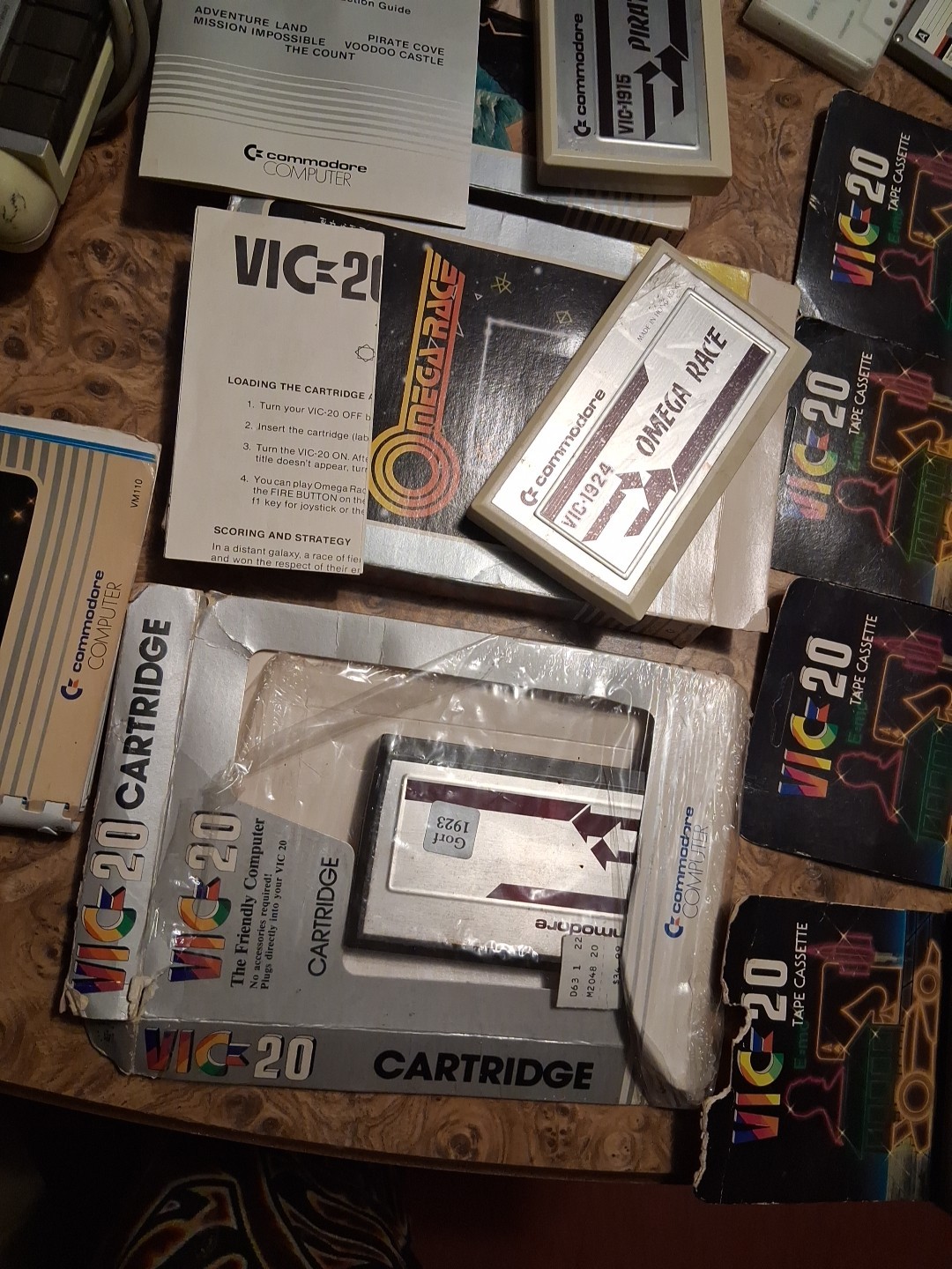 SEND OFFERS VIC 20 LOT CONSOLE 9 CARTRIDGES 2 C2N CASSETTES PADDLES USER GUIDE