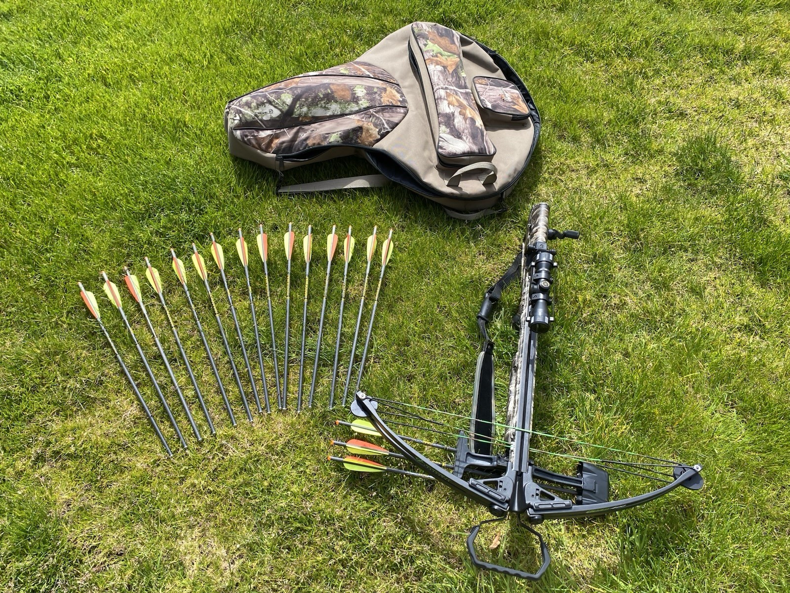 Barnett Quad 400 Crossbow with 22" Bolts, 4x32 Scope, Cocking Rope