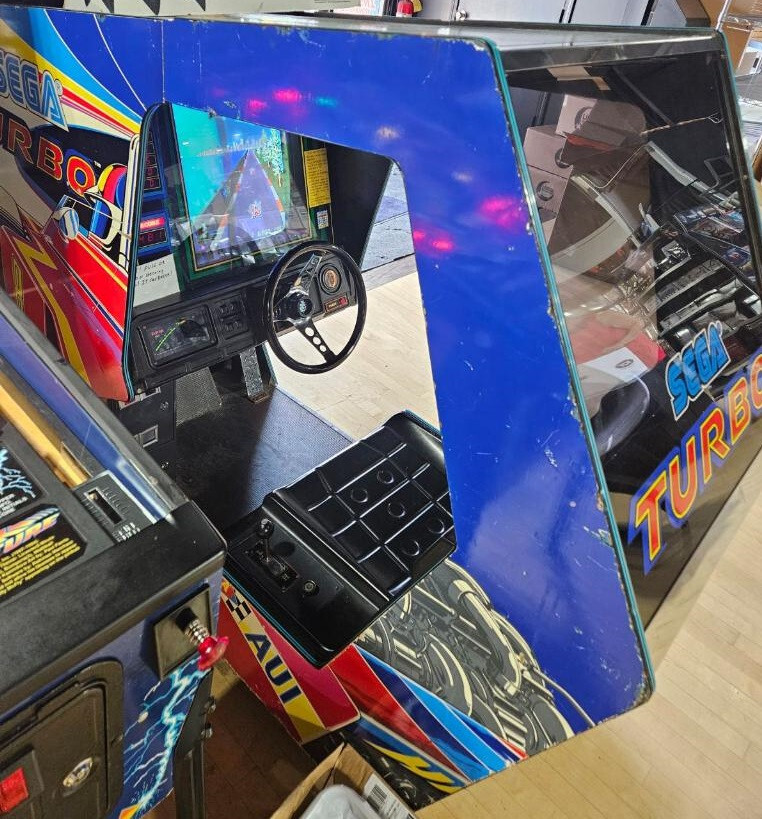 TURBO ARCADE MACHINE by SEGA 1981 (Excellent Condition) *RARE*