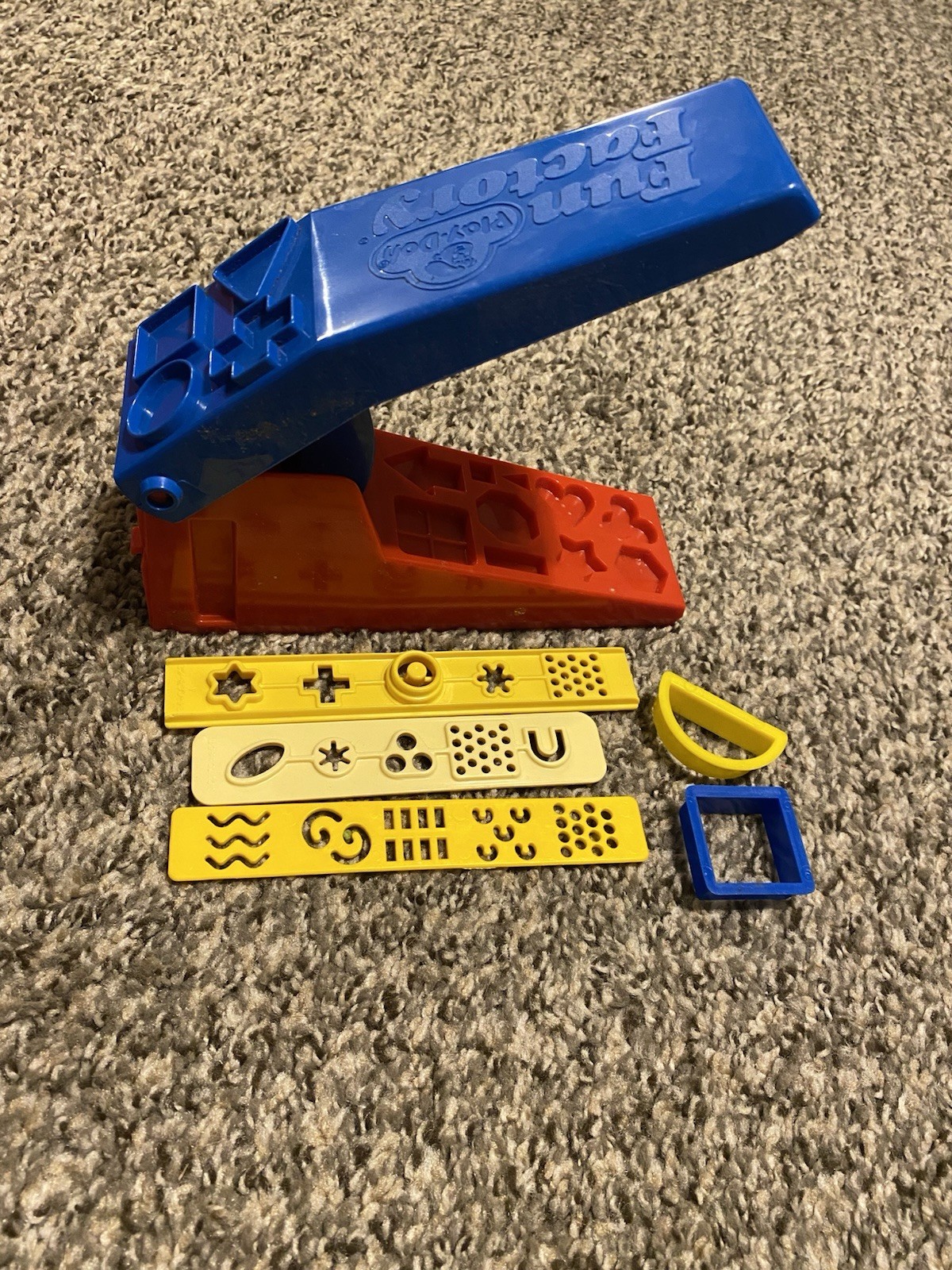 Vintage Play Doh Fun Factory Shape Strip Kenner 1989 Parker Toys Red Blue