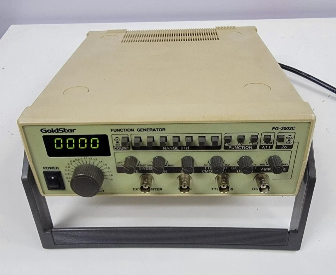 Goldstar FG-2002C Function Generator/ Operation Manual / Bnc Cable / Spare Fuse
