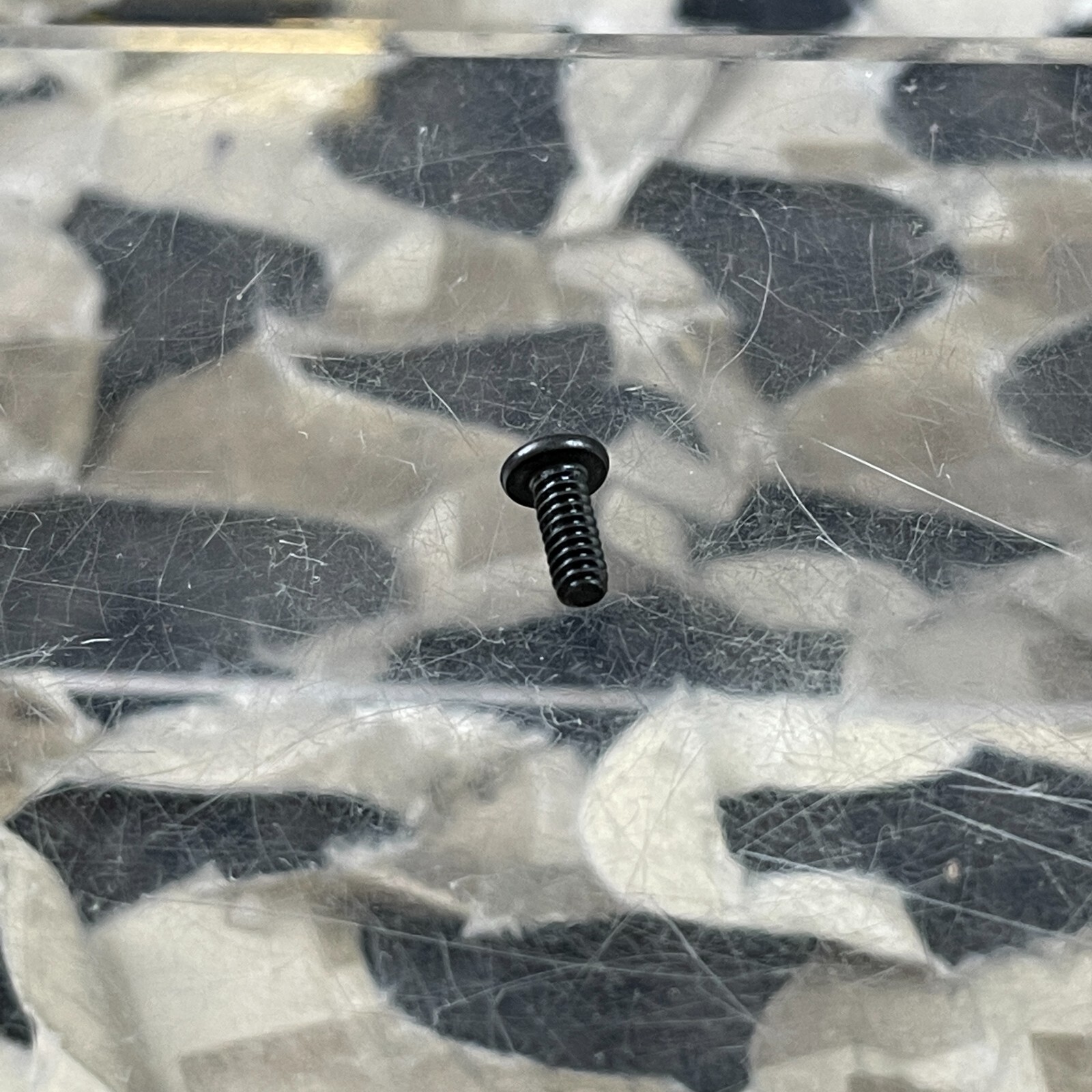 Kingman Spyder Grip Cover Screw (JE33C)