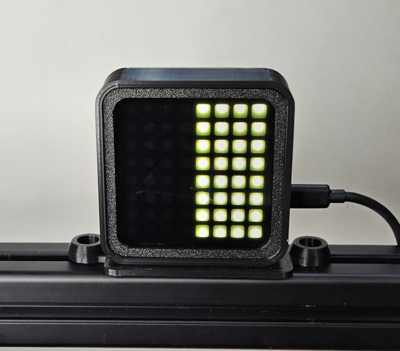 Sim Racing Pc Spotter ,Flags and Gear indicator .
