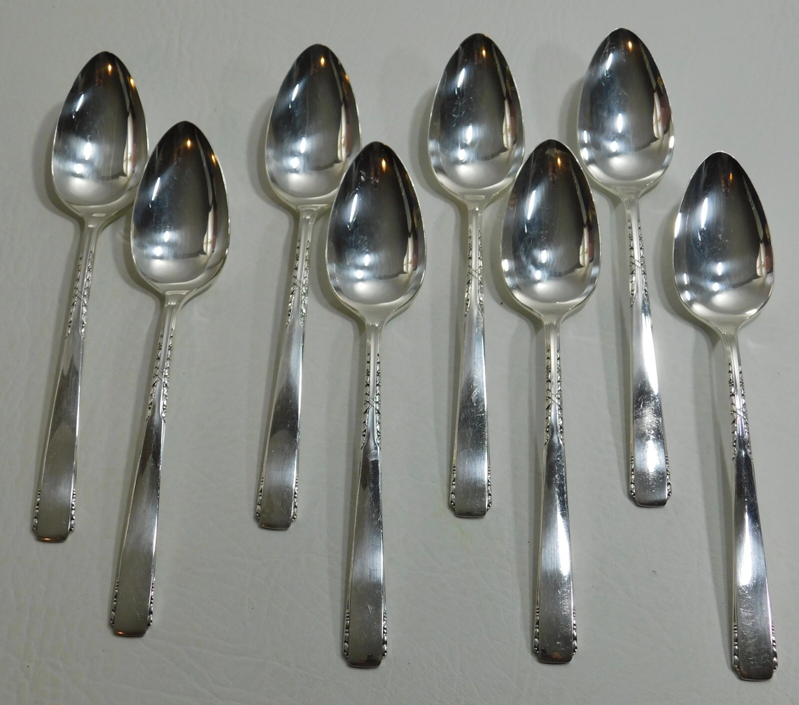 Tablespoons Oneida Brookwood Banbury Silverplate 7 1/4" Flatware- Set of 8