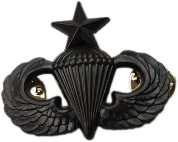 US ARMY Airborne Senior Paratrooper Jump Wings Insignia Pin BLACK colour