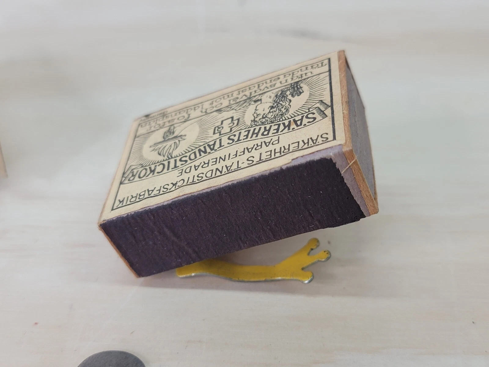 Rare Match Box Hopping Flea Circus Sideshow Wind -Up Magic Mentalism Trick