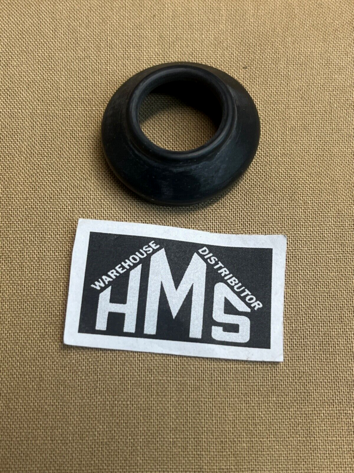 UTA 6498940SE25 FREIGHTLINER SEAL-SPACER/GUIDE PIVOT, WINDSHIELD WIPER,OUTER