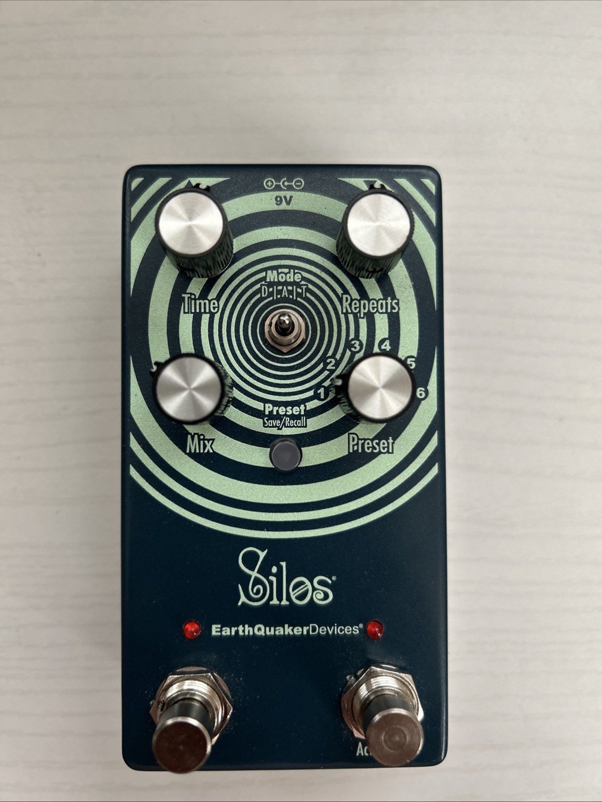 Earthquaker EQD Silos Multi Generational Time Delay Guitar Effect Pedal