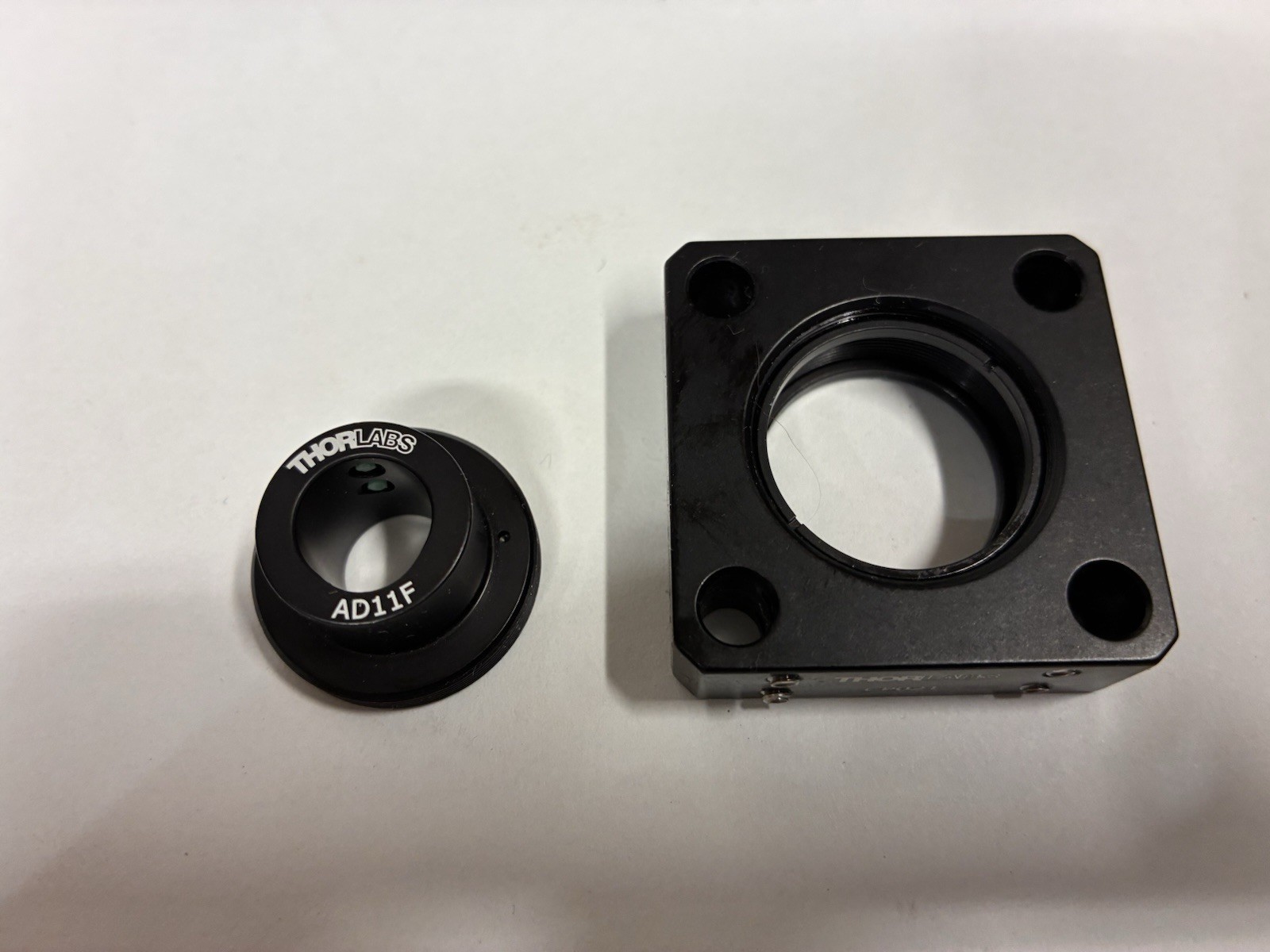 Thorlabs AD11F Adapter & CP02T cage plate