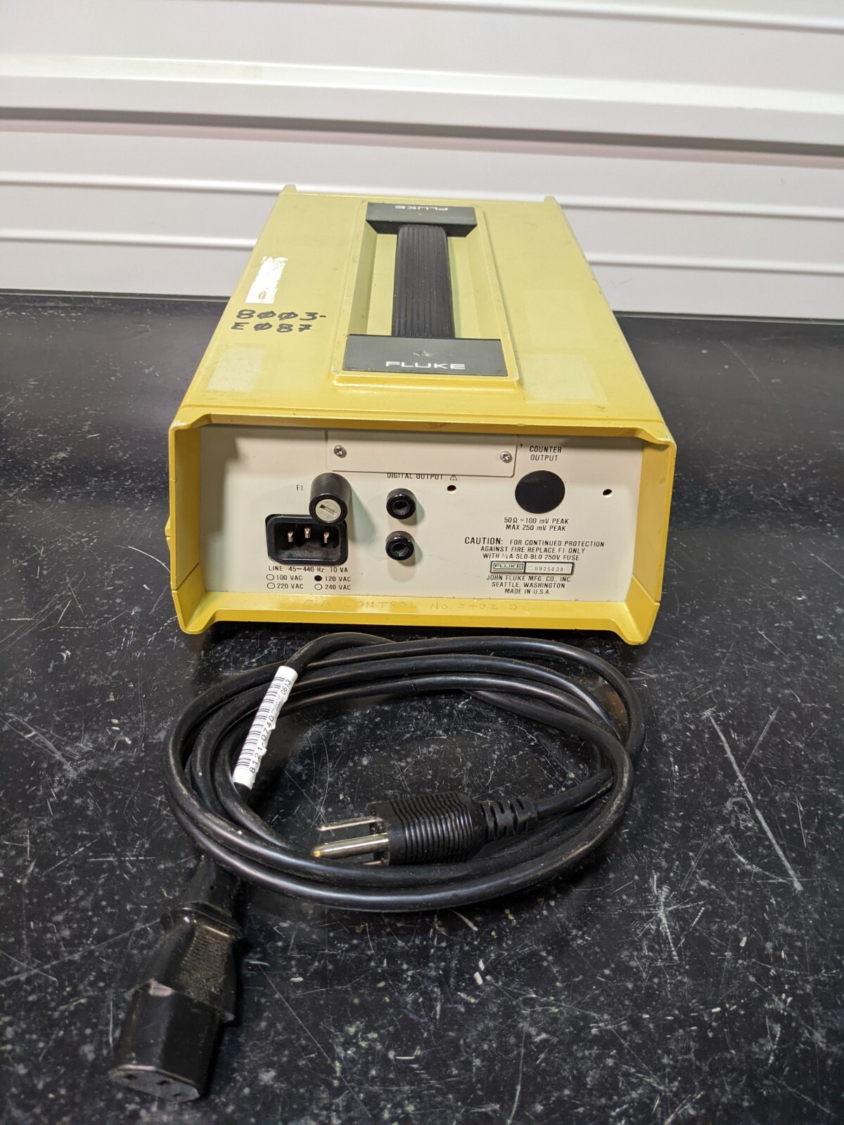 Fluke 8921A True RMS Voltmeter / 30 DAY GUARANTEE