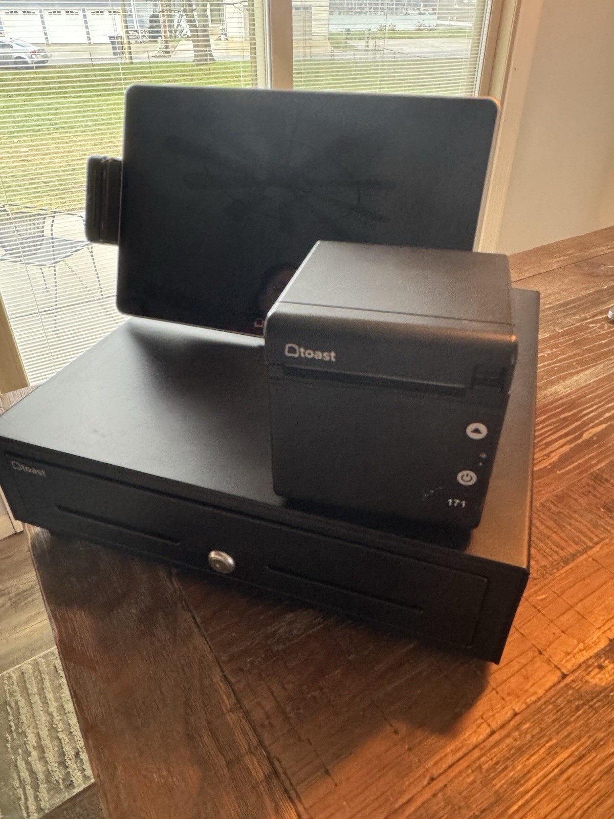 1 Toast Flex POS System Touch Screen ,Printer, card reader, Cash Drawer/cables