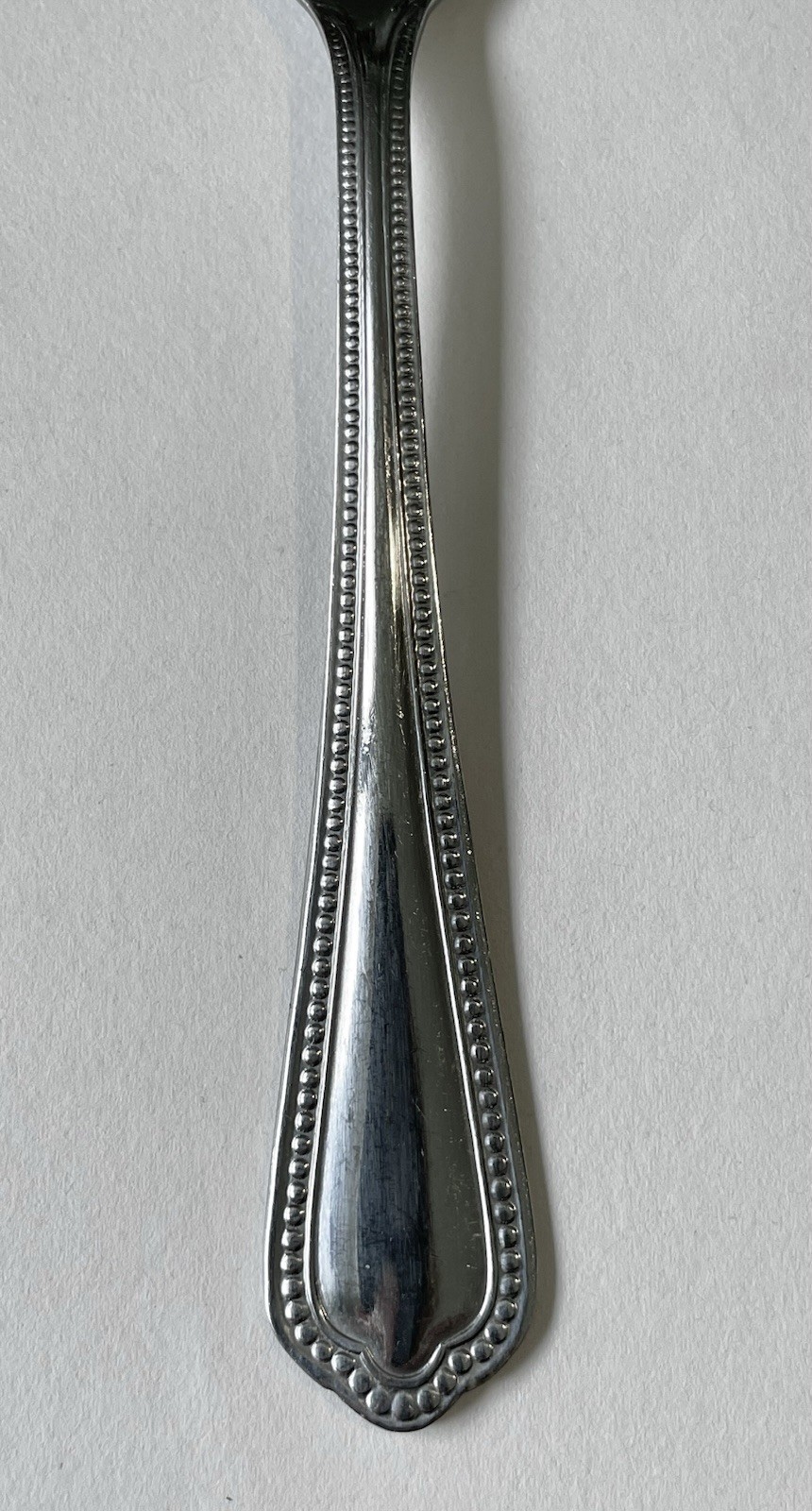 CAMBRIDGE SILVER KYRA BEADED SCALLOPED TIP SOUP SPOON.