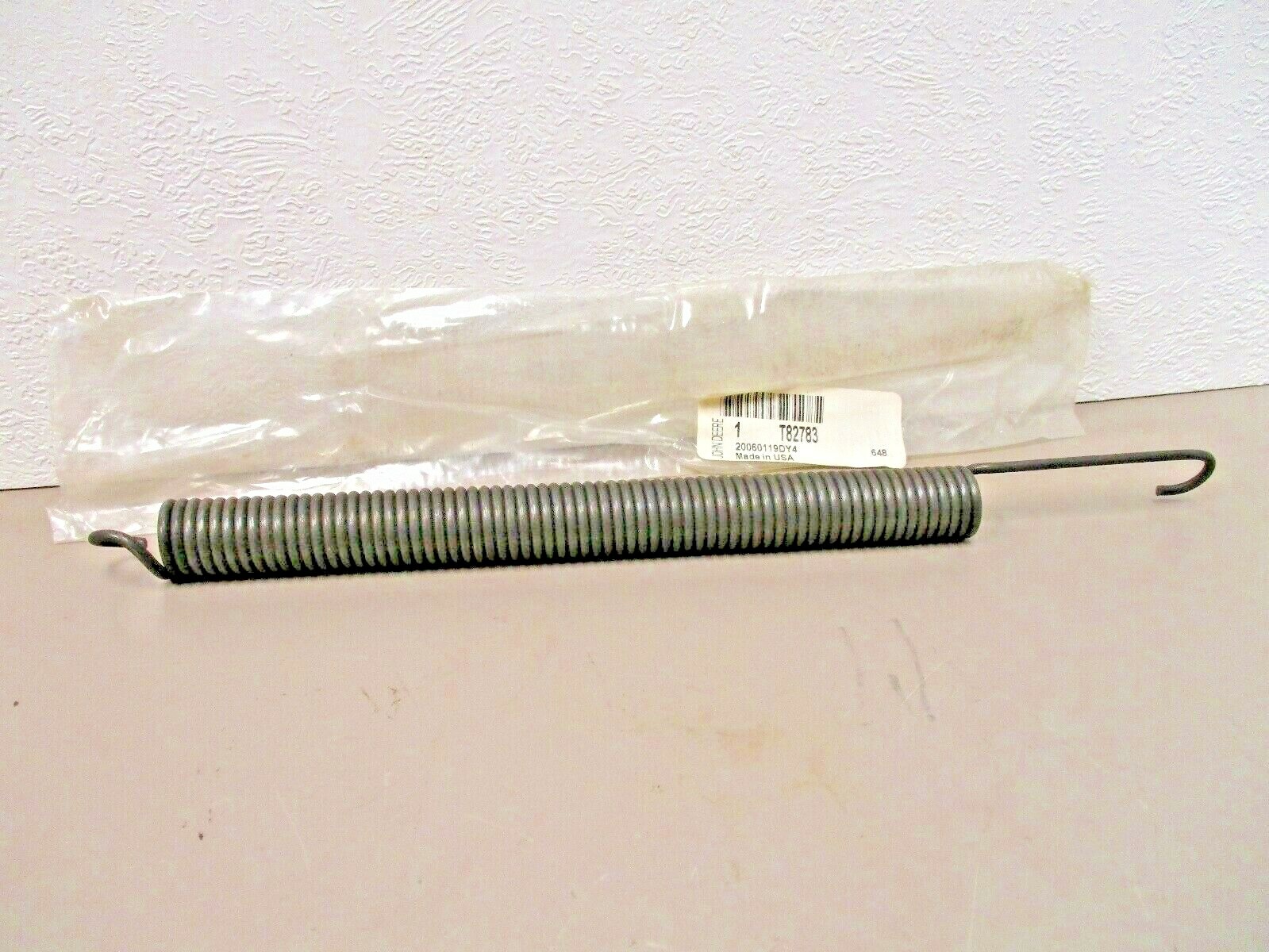 JOHN DEERE  T82783   EXTENSION RETURN SPRING