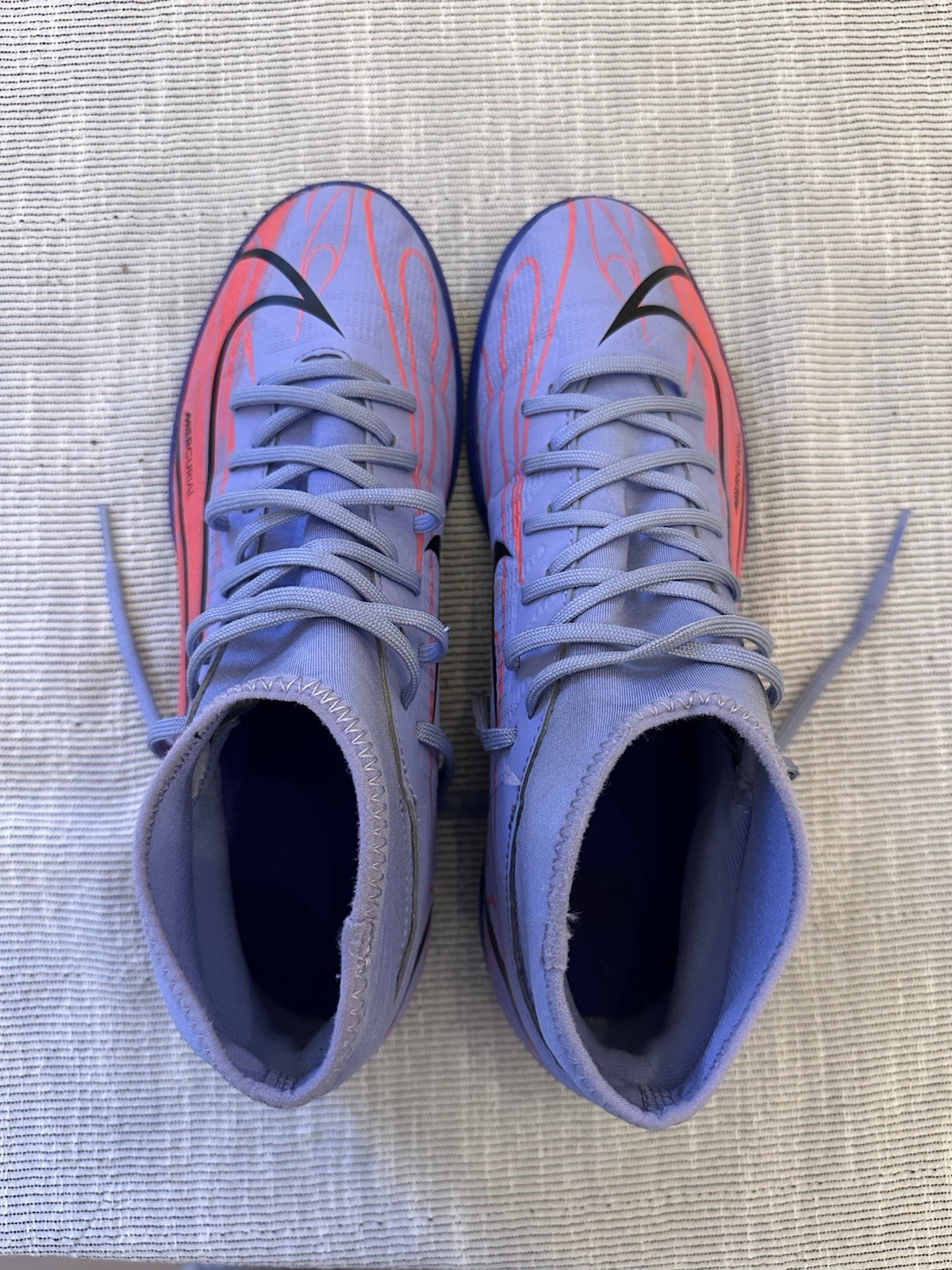 Nike Mercurial Superfly 8 Club IC Mid Top Lace Up FlyKnit Flames DB2863-506