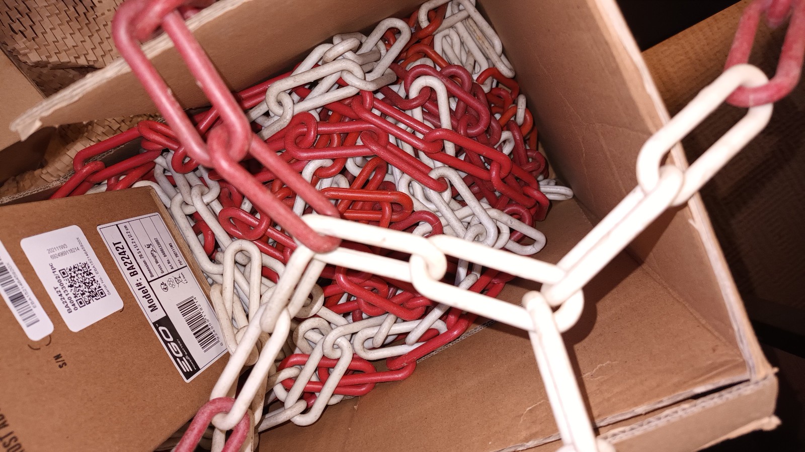 Meter Barrier Chain Red White Plastic Links Approx 52x20mm Thickness 5.5mm