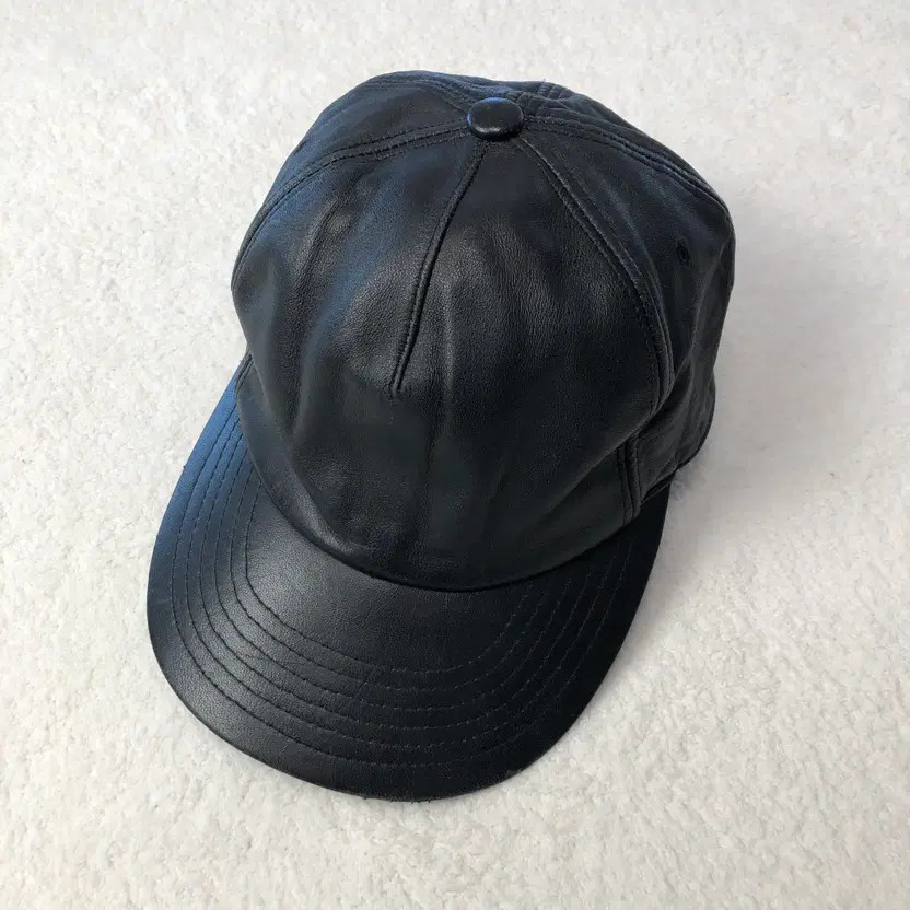 Ozzie Kangjin Young Dark Shadow Leather Baseball Cap