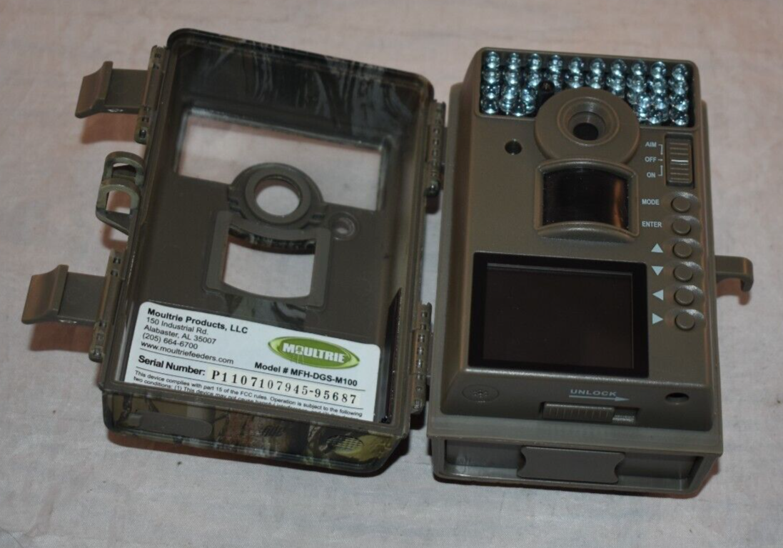 Moultrie M100 Gamespy Digital Game Camera with Cam Security Box A Used