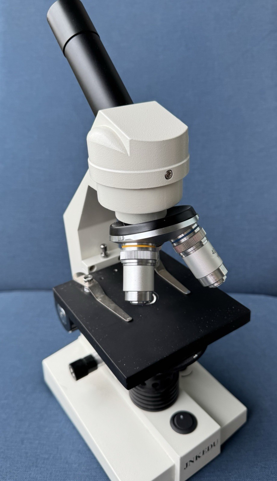 Monocular Microscope 3 Objective Lenses w/ WF10X 18mm Eyepiece needs power chord