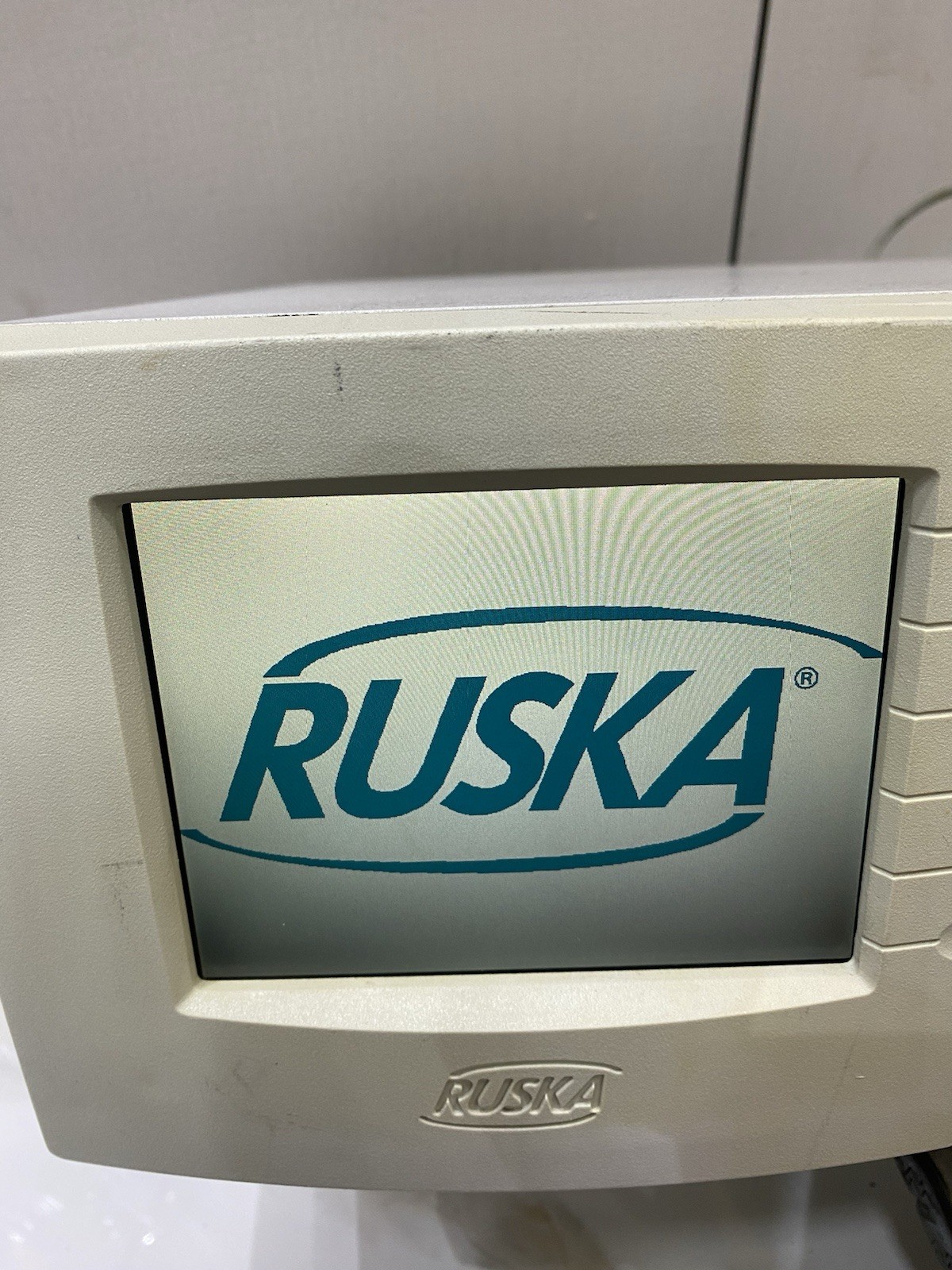 FLUKE / RUSKA 7250 , 3000 Psi Abs PRESSURE CONTROLLER & CALIBRATOR