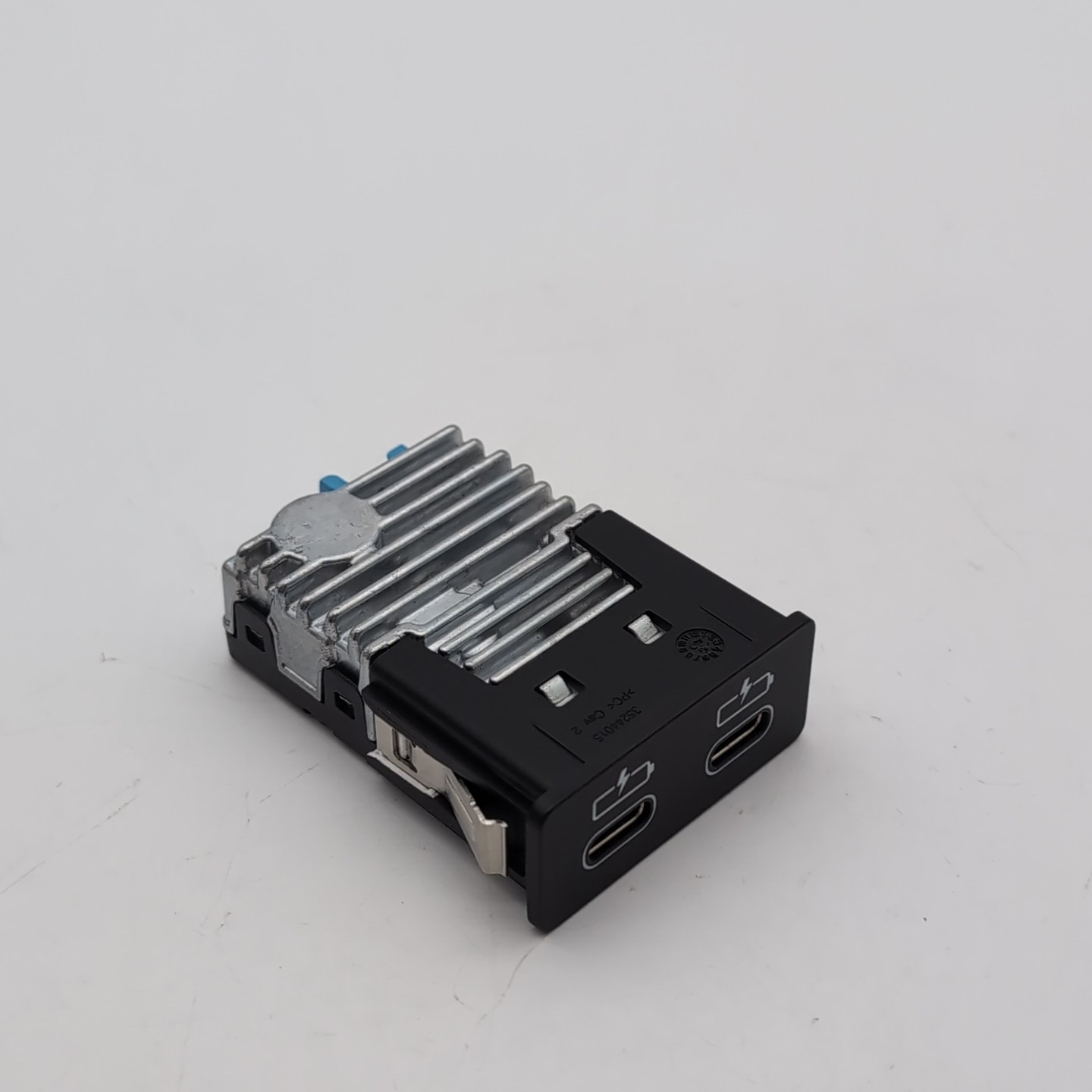 BMW F70 F74 U06 X1 U11 X2 U10 MINI U25 F65 F66 Dual USB Charging Port 5A84181