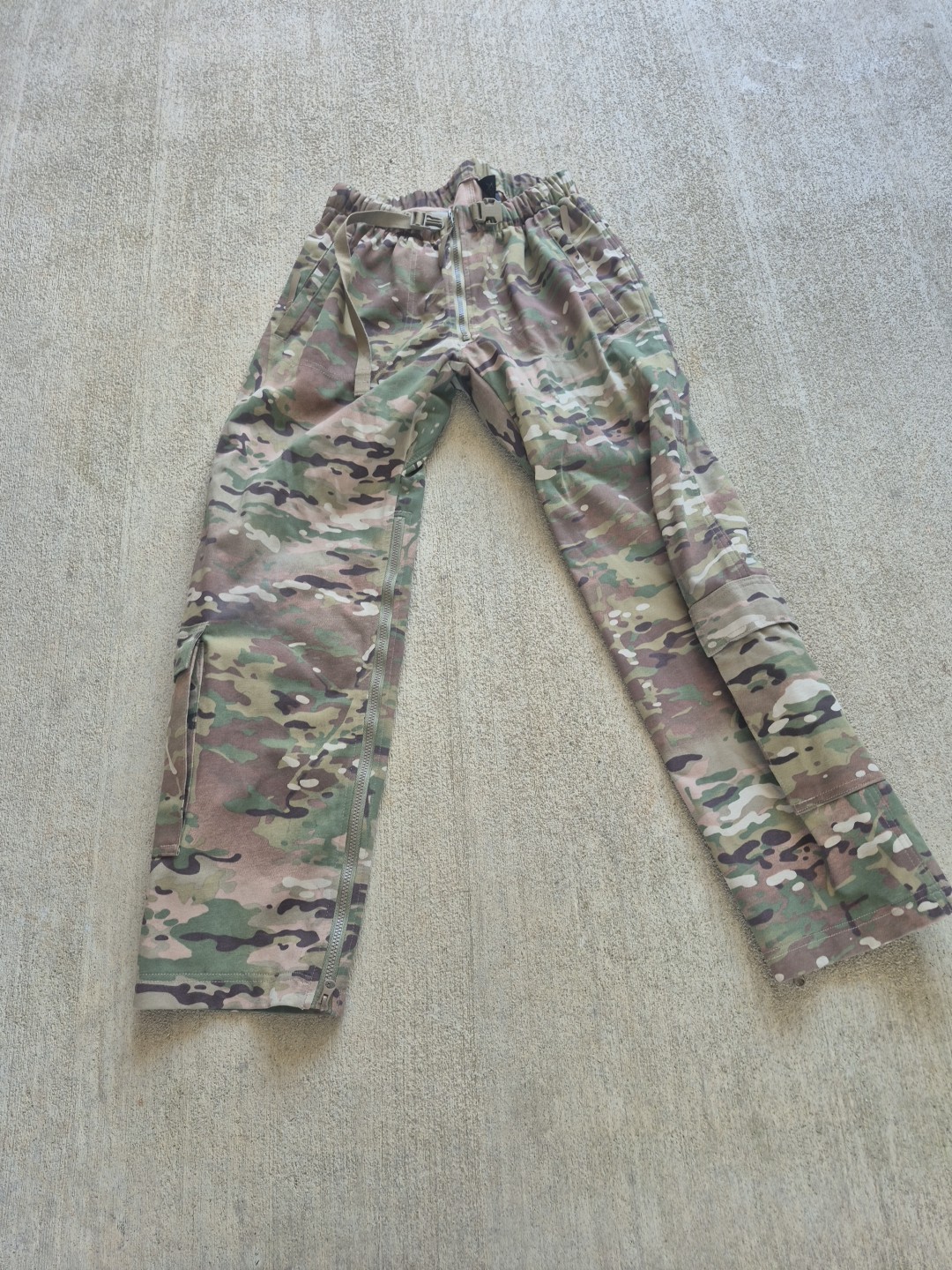 NWOT MASSIF Elements Free LWOL Multi-Cam TROUSER MEDIUM SHORT