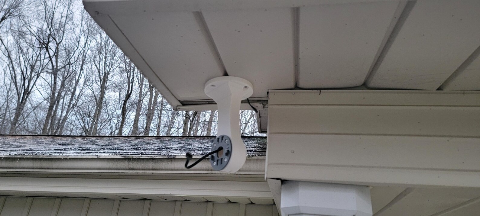 Ring Spotlight Camera Plus Plug-In Multi-Use Mount Ceiling, Wall, under Eaves