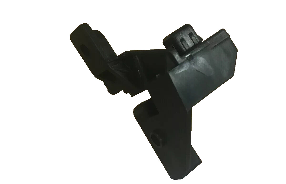 04-06 SCION XB LEFT DRIVER SIDE FRONT BUMPER RETAINER CLIP 52536-52040 OEM PART