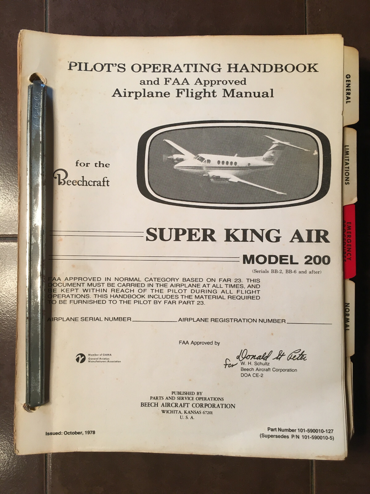 Beechcraft Super King Air 200 Pilot's Operating Handbook POH