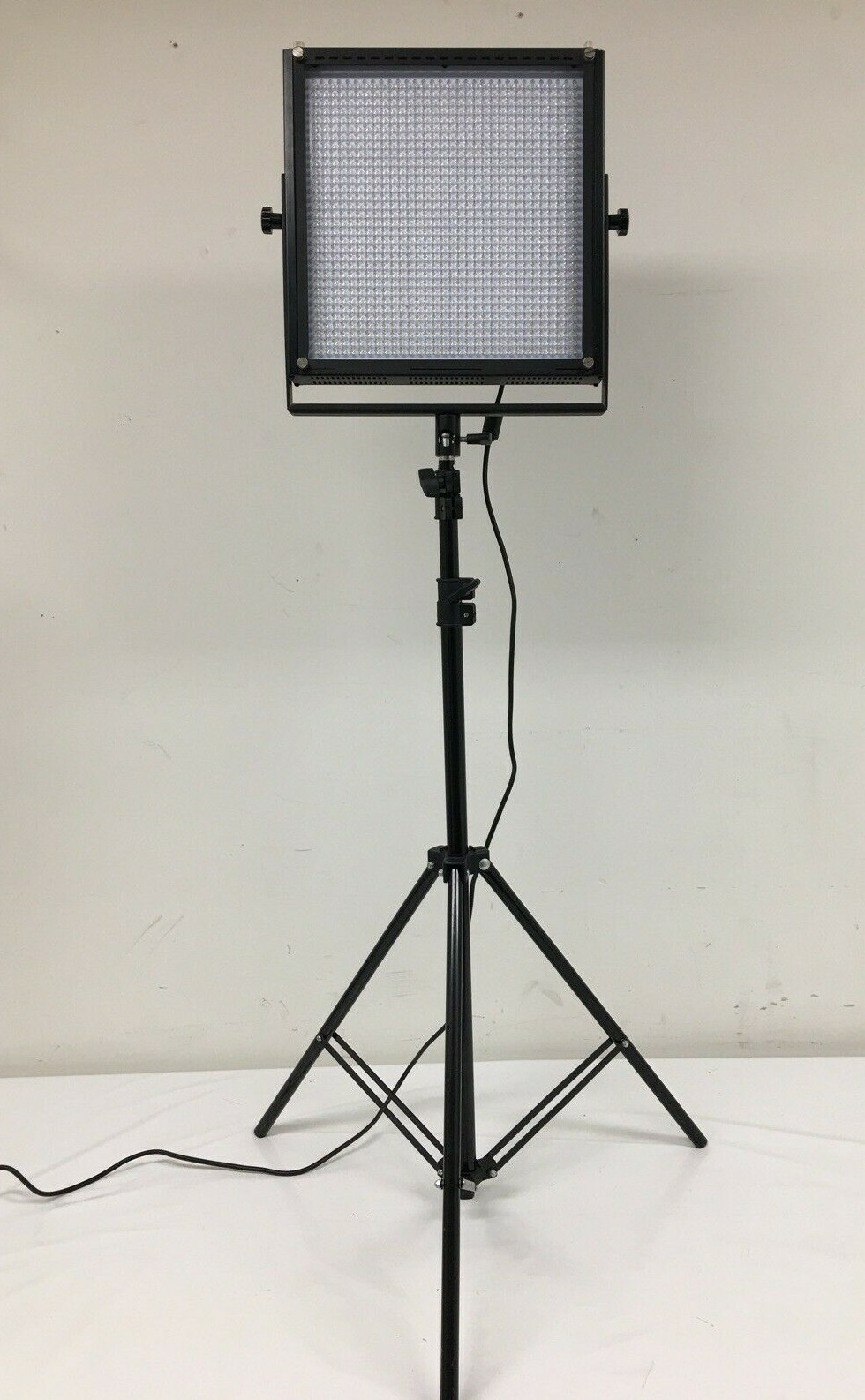 Unbranded 12x12 LED Bi-Color Lighting Matrix |4 Banks XLR w/Dimmer, Stand #7484
