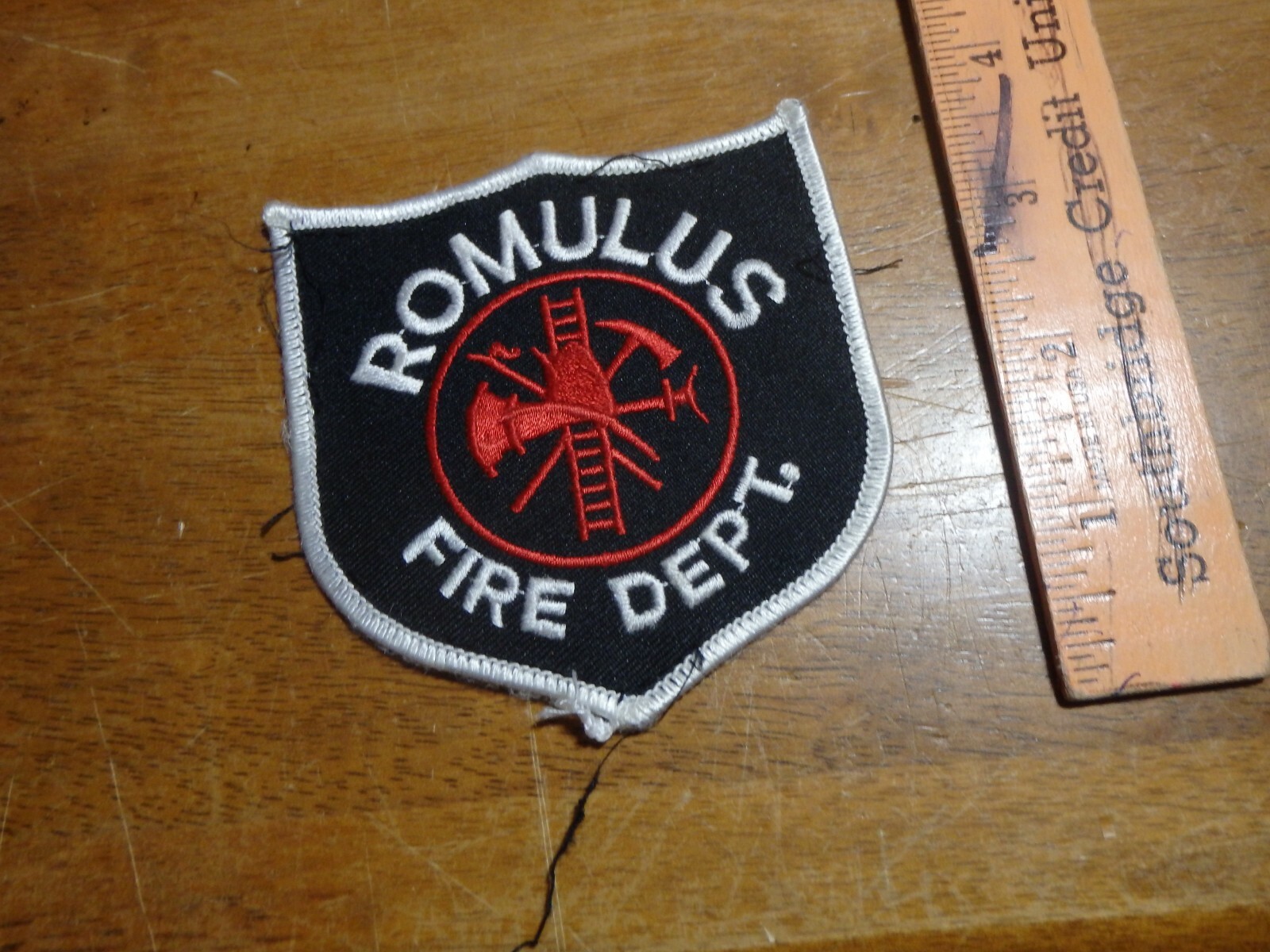ROMULUS MICHIGAN FIRE DEPARTMENT FIRE FIGHTER EMS   PATCH BX SS#9