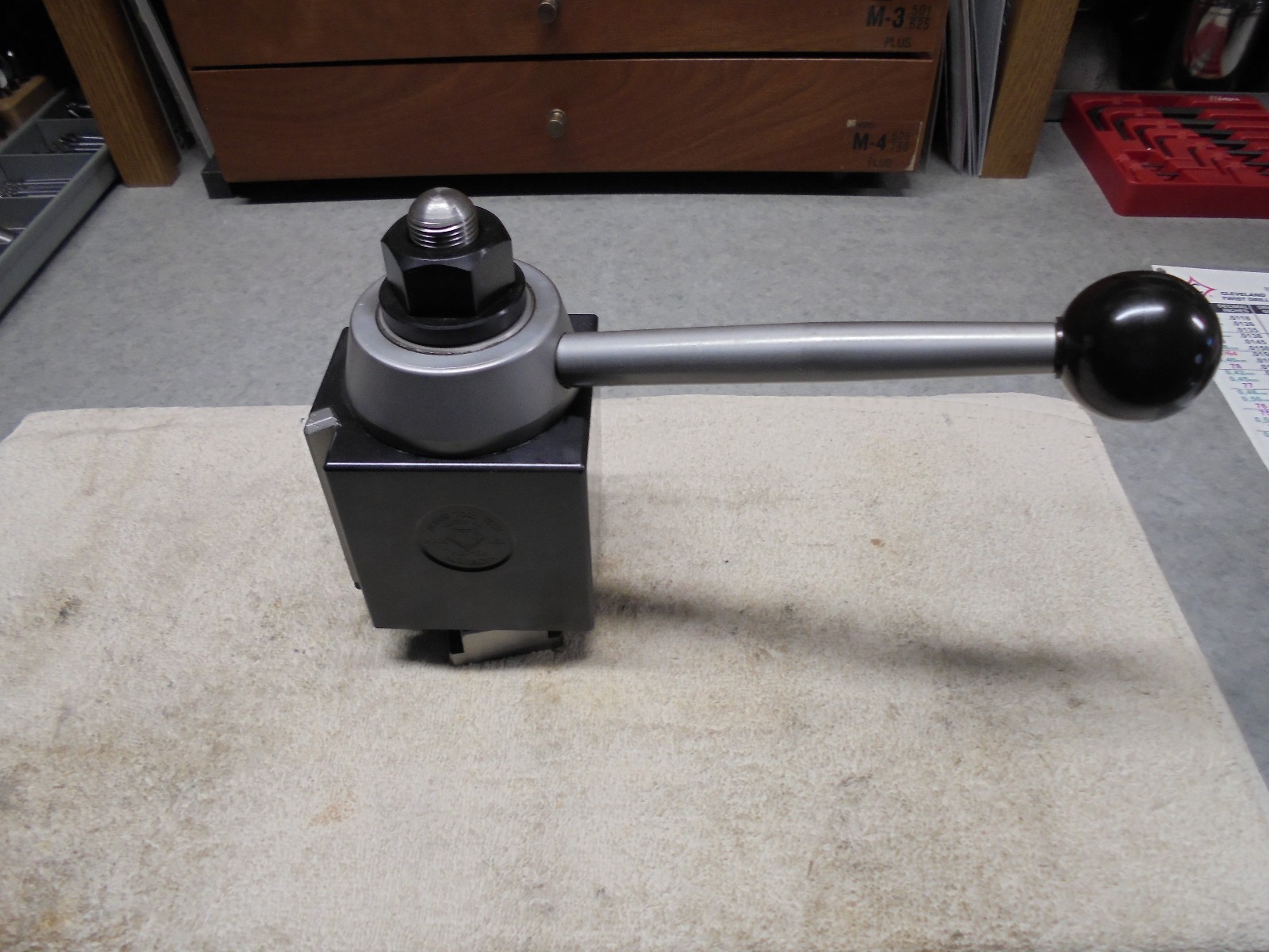ALORIS CA TOOL POST