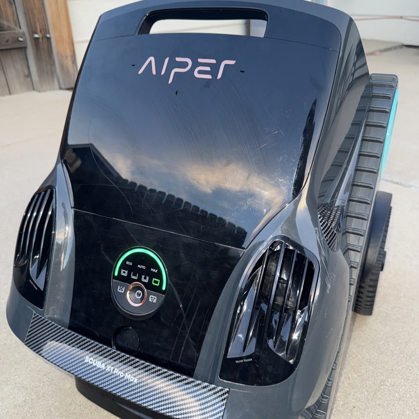 AIPER SCUBA X1 PRO MAX CORDLESS SMART POOL CLEANING ROBOT WITH CADDY(GREAT DEAL)