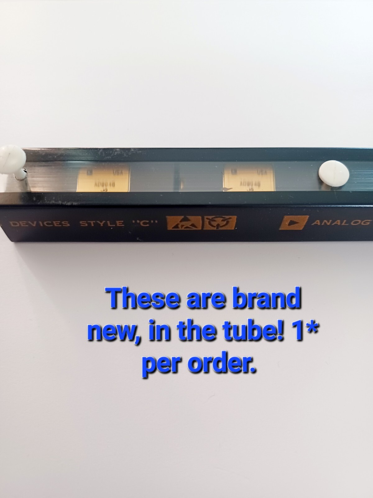 Analog Devices AD9048 JG 1988 DATE CODE 8-bit 35 Msps Flash Converter DIP28 New!