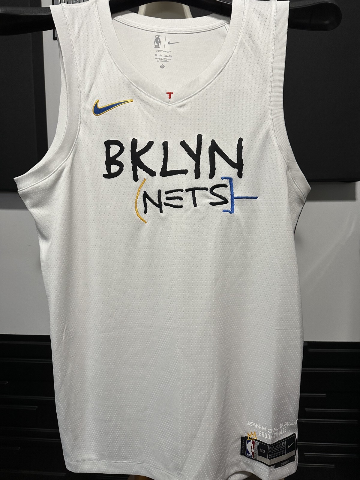 Nike NBA Men’s Brooklyn Nets White Basquat “City Edition” Swingman Jersey 52 XL