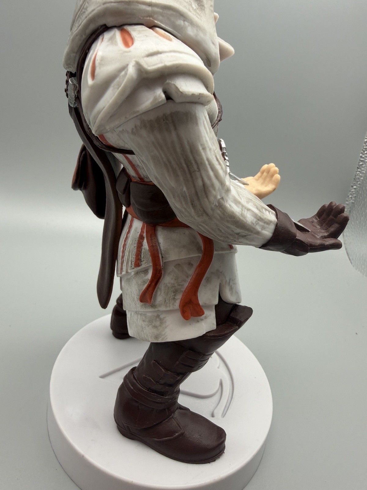 Cable Guys Assassins Creed Controller Holder