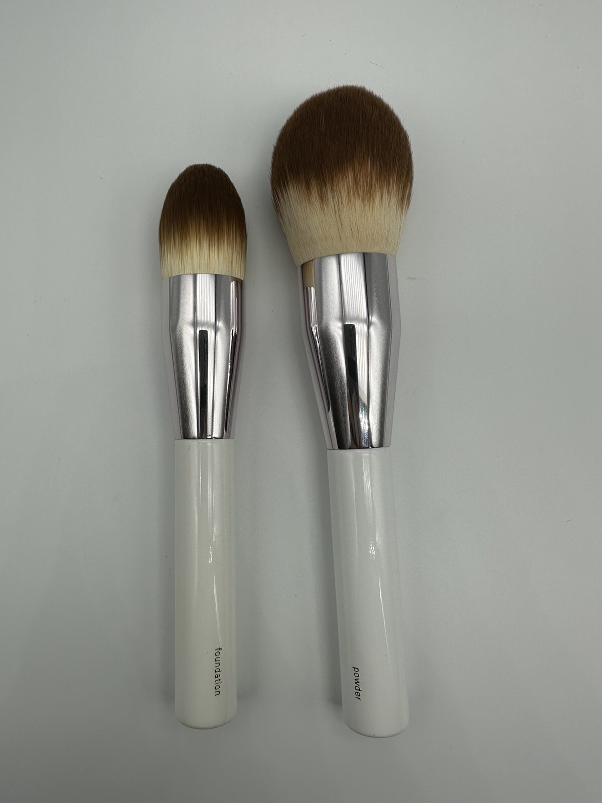Set of 2 brushes, La Mer Powder and Foundation Brushes