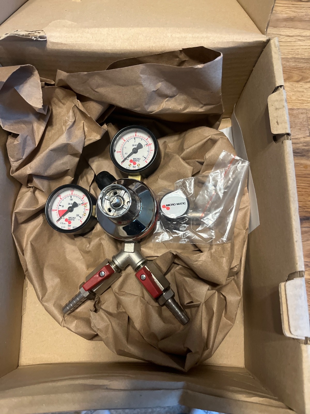 Micro Matic Premium Plus Dual Gauge CO2 Regulator with 2 shutoffs