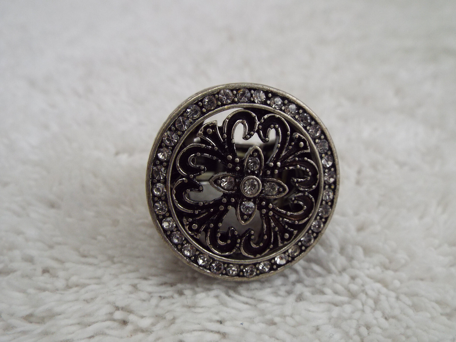 Filigree Silvertone Rhinestone Stretchband Ring ~ Size 9-10 (A30)