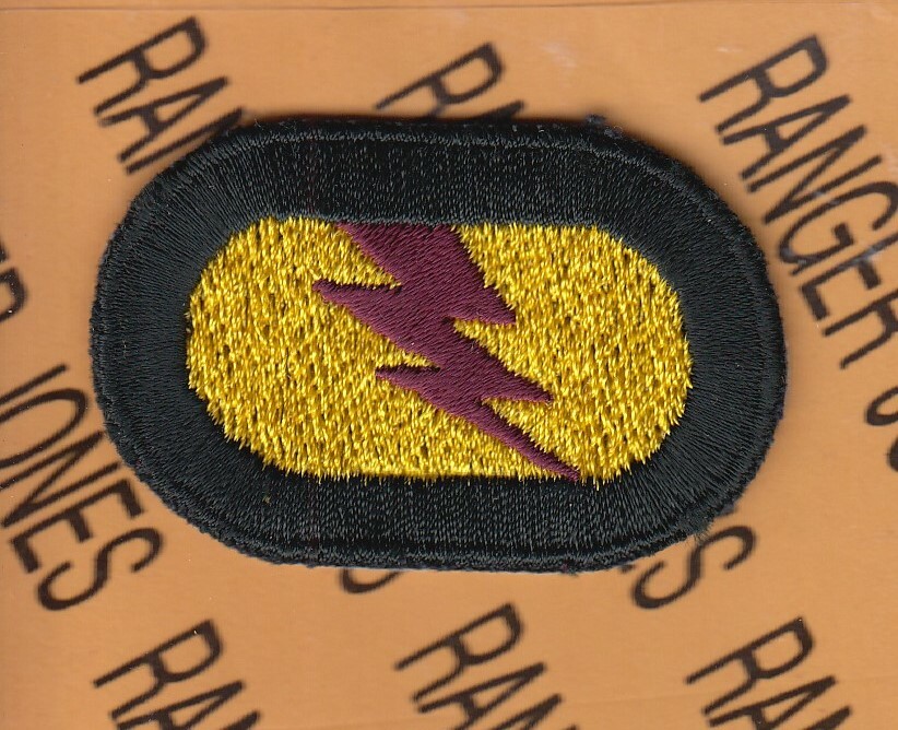 75th Infantry Airborne Ranger LRP LRRP parachute oval patch #12 c/e