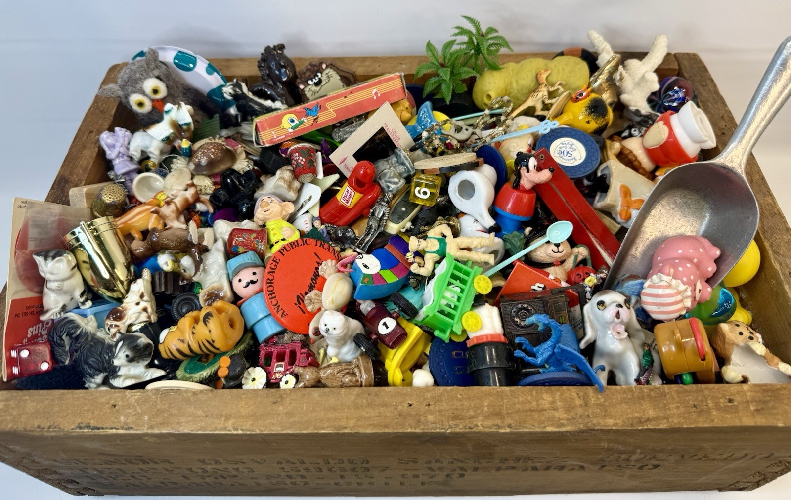 Vintage Trinket, Toy, Figurine Mystery Grab Bag I Spy Scoop Bulk Lot: 50 Pieces
