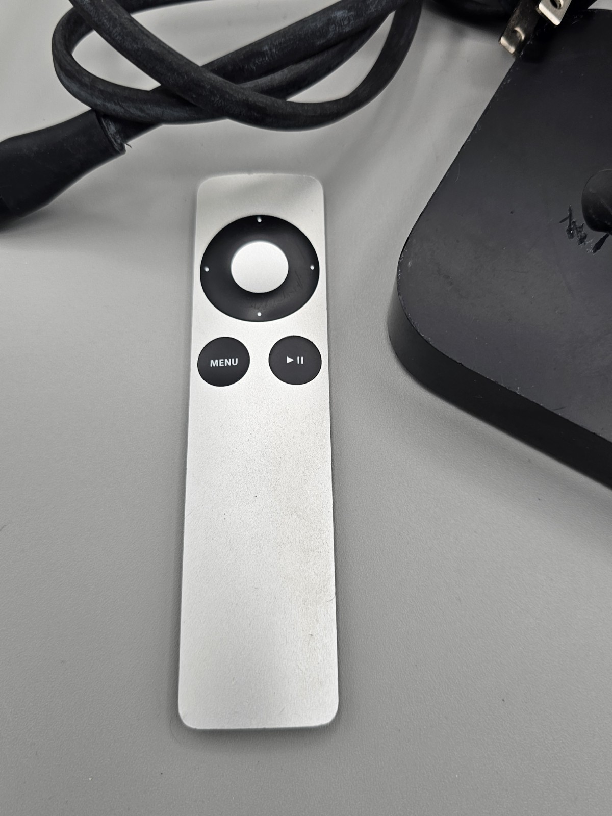 Apple TV (3rd Generation) HD Media Streamer w/ Remote A1427 TESTED Reset