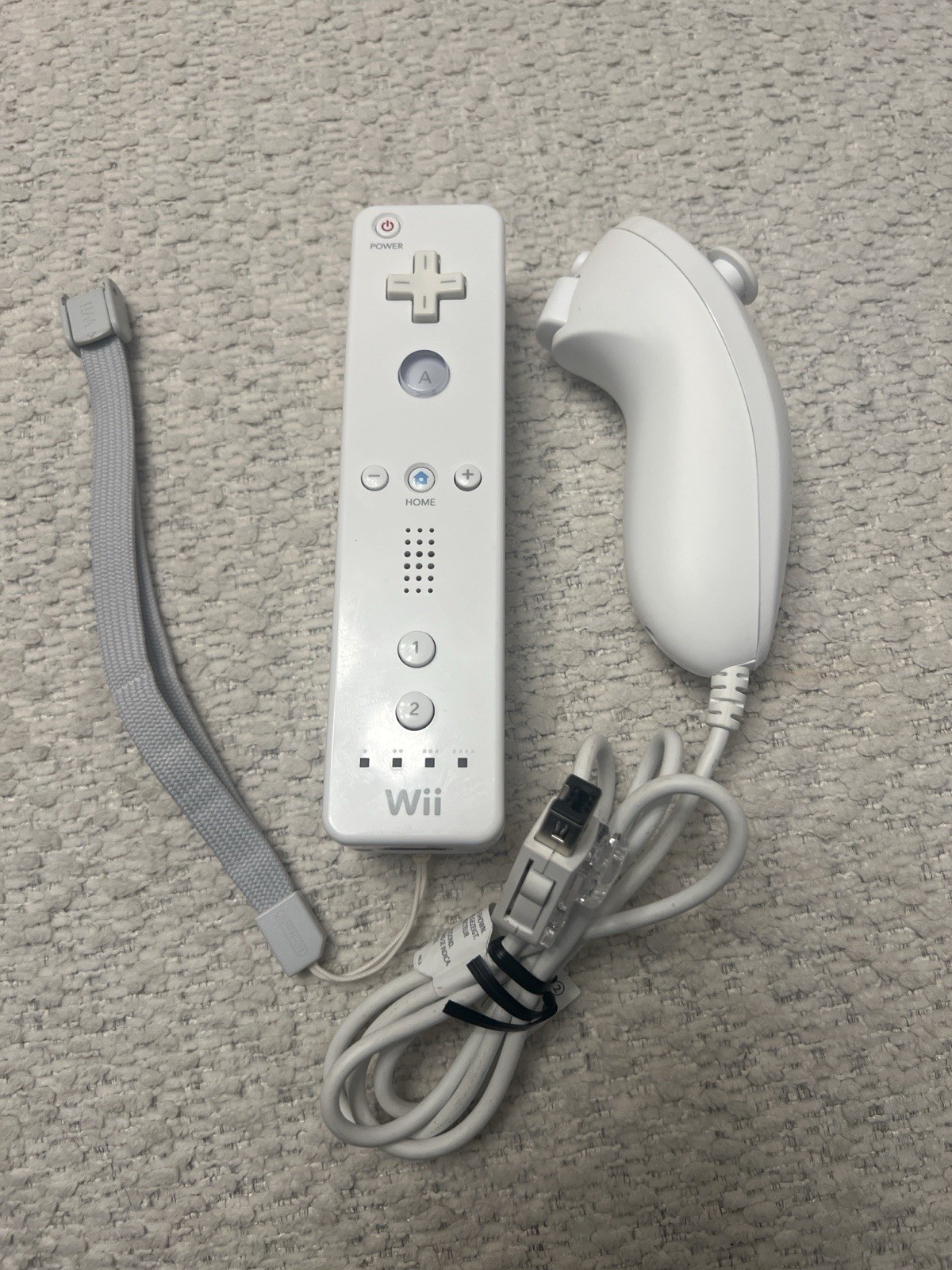 Official OEM Nintendo Wii Remote White with Nunchuck RVL-003 Tested & Clean!